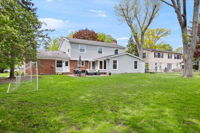 1107 Donegal Lane, Northbrook, IL 60062