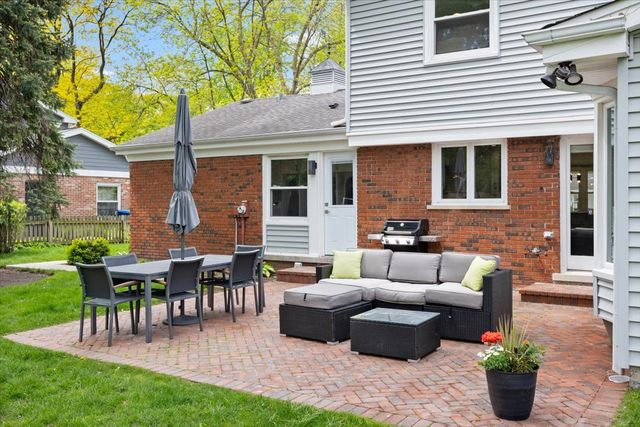 1107 Donegal Lane, Northbrook, IL 60062