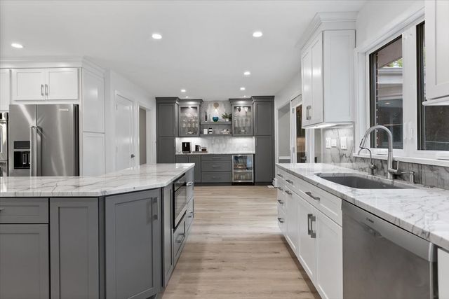 1107 Donegal Lane, Northbrook, IL 60062