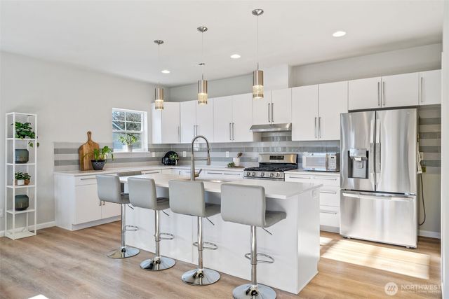 2198 NE Kevos Pond Drive, Poulsbo, WA 98370