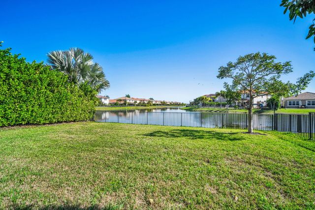 8620 Waterside Court, Parkland, FL 33076