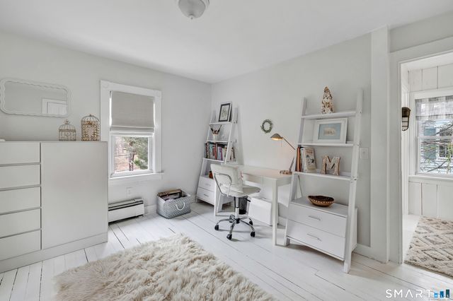 132 Pequot Avenue, Fairfield, CT 06890