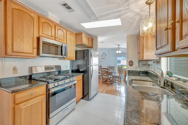 138 S SAINT THOMAS CIRCLE, Apollo Beach, FL 33572