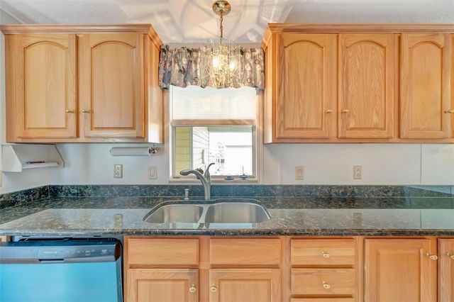 138 S SAINT THOMAS CIRCLE, Apollo Beach, FL 33572