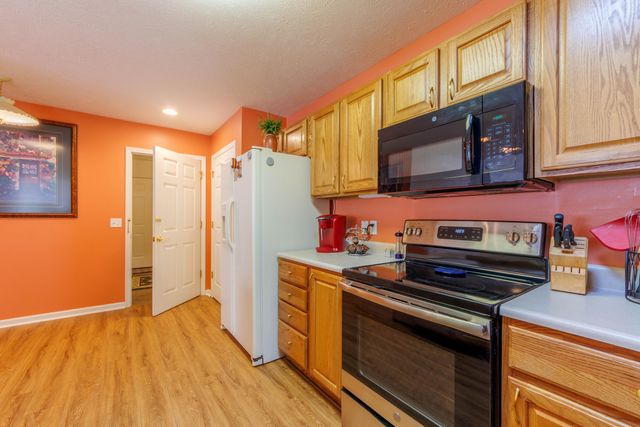 1998 Brighton Lane, Portage, MI 49024