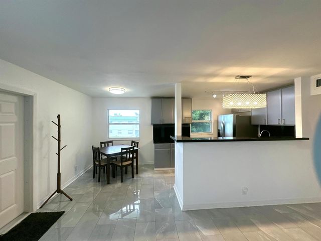 196 Tuscany C Lane, Delray Beach, FL 33446