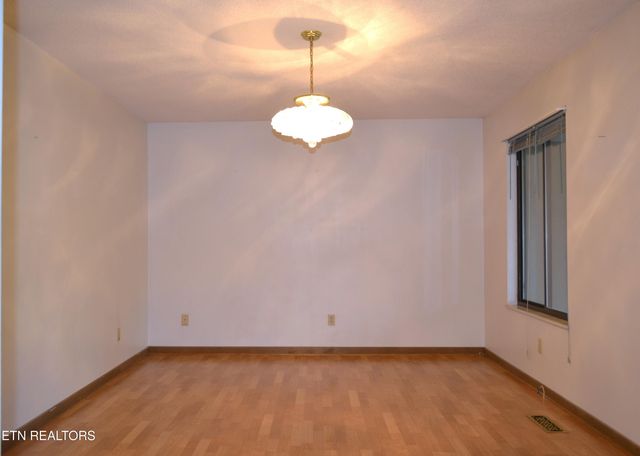 1689 Mccleary Bend Rd, Sevierville, TN 37876