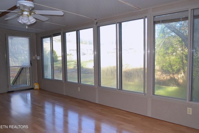 1689 Mccleary Bend Rd, Sevierville, TN 37876