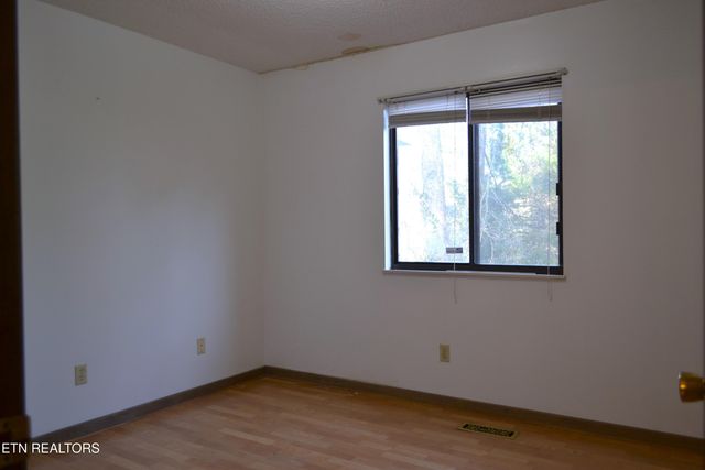 1689 Mccleary Bend Rd, Sevierville, TN 37876