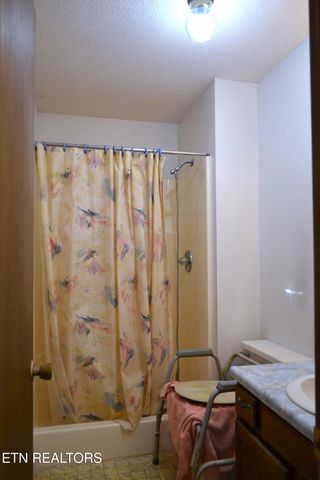 1689 Mccleary Bend Rd, Sevierville, TN 37876