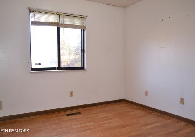 1689 Mccleary Bend Rd, Sevierville, TN 37876