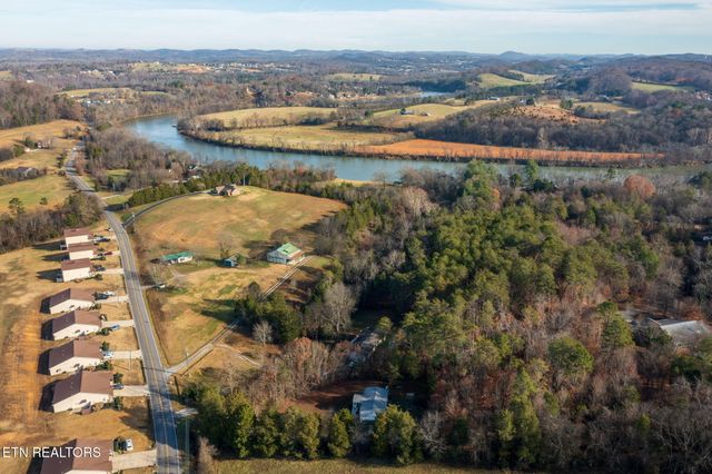 1689 Mccleary Bend Rd, Sevierville, TN 37876