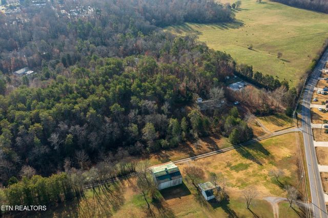 1689 Mccleary Bend Rd, Sevierville, TN 37876