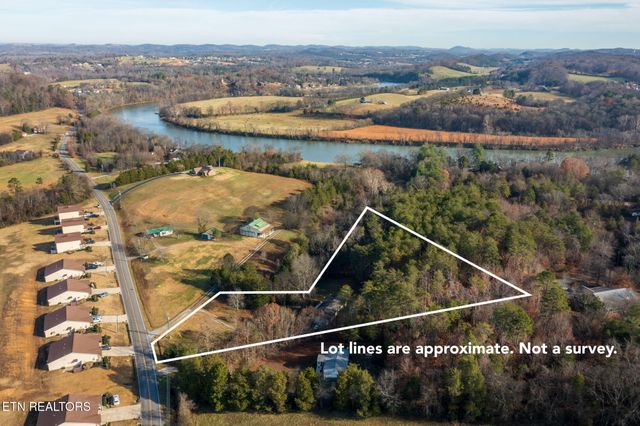 1689 Mccleary Bend Rd, Sevierville, TN 37876