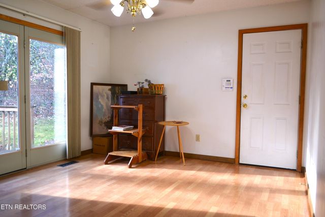 1689 Mccleary Bend Rd, Sevierville, TN 37876