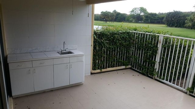 17046 Boca Club Boulevard 6, Boca Raton, FL 33487