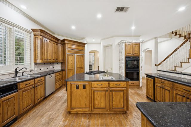 32 Wyck Hill Lane, Westlake, TX 76262