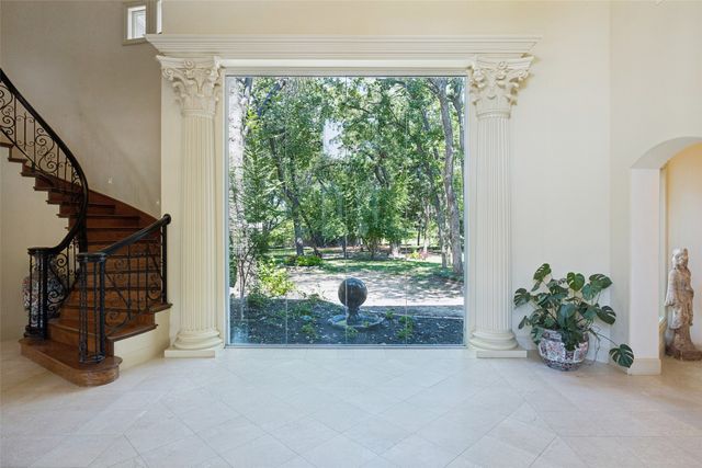 32 Wyck Hill Lane, Westlake, TX 76262