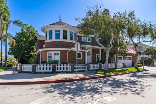 1701 E Balboa, Newport Beach, CA 92661