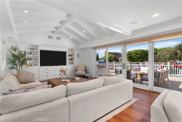 1701 E Balboa, Newport Beach, CA 92661