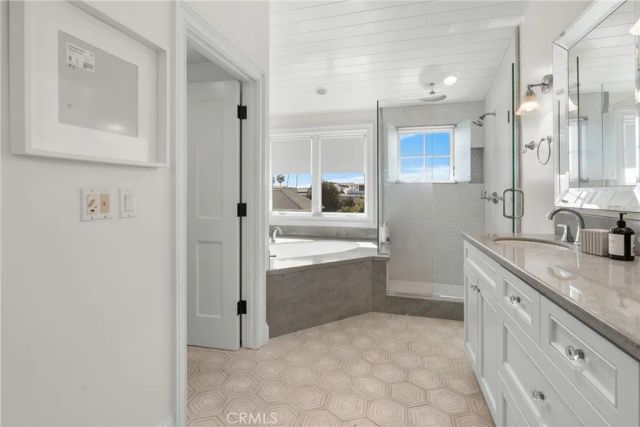1701 E Balboa, Newport Beach, CA 92661