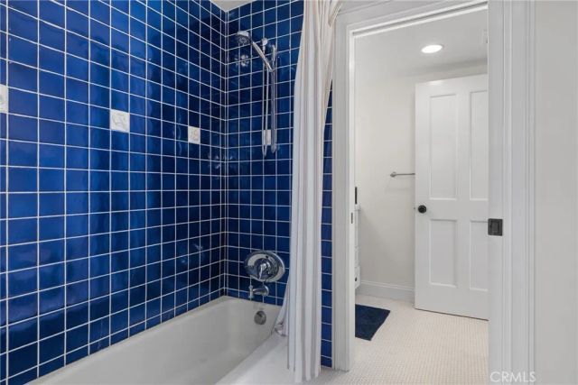 1701 E Balboa, Newport Beach, CA 92661