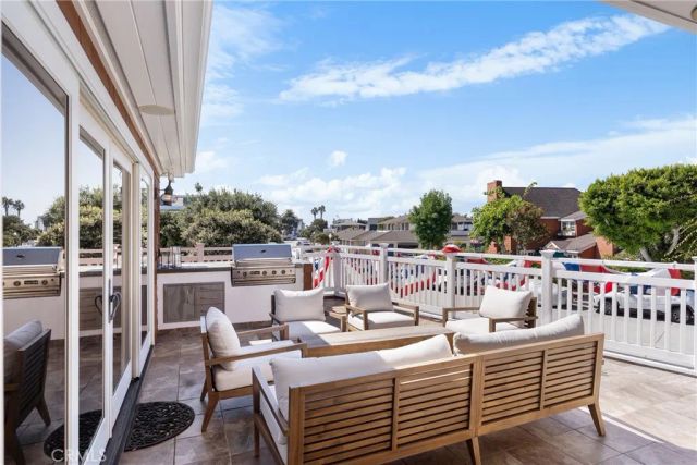 1701 E Balboa, Newport Beach, CA 92661