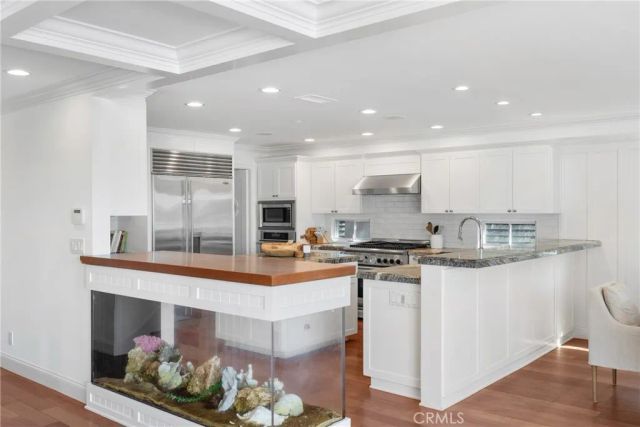1701 E Balboa, Newport Beach, CA 92661