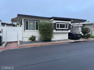 94 Yorktown, Newport Beach, CA 92660