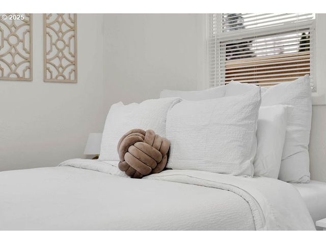 3227 PARTRIDGE Way, Springfield, OR 97477