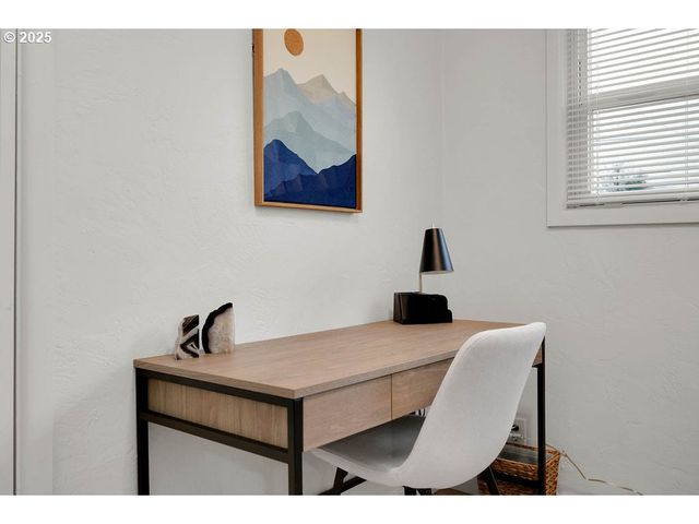 3227 PARTRIDGE Way, Springfield, OR 97477