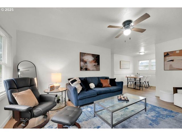 3227 PARTRIDGE Way, Springfield, OR 97477