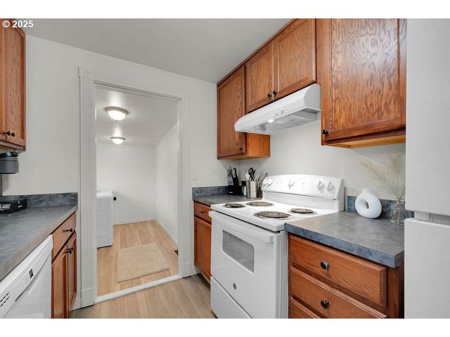 3227 PARTRIDGE Way, Springfield, OR 97477