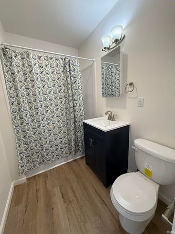 190 N STATE Street, Andrews, IN 46702