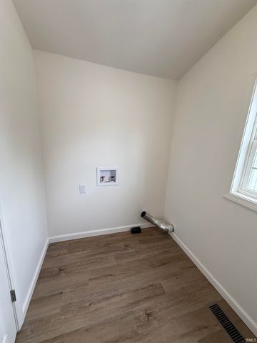 190 N STATE Street, Andrews, IN 46702