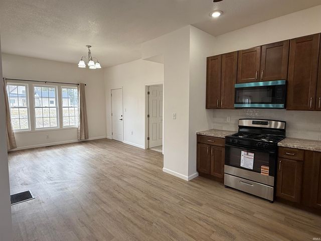 190 N STATE Street, Andrews, IN 46702