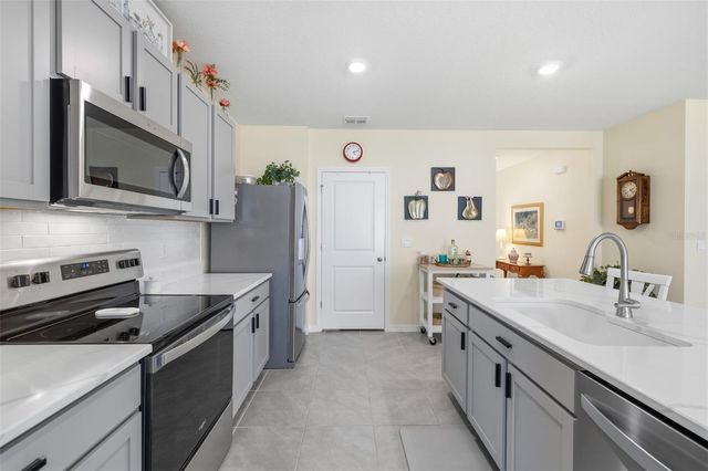 33731 HAMILTON HILL LANE, Wesley Chapel, FL 33545