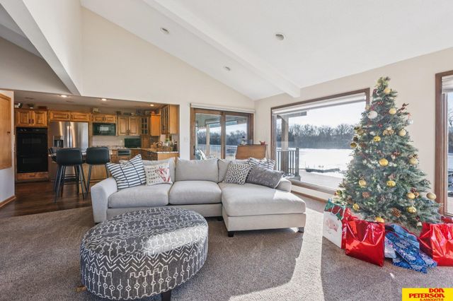 5244 Ventura Drive, Fremont, NE 68025