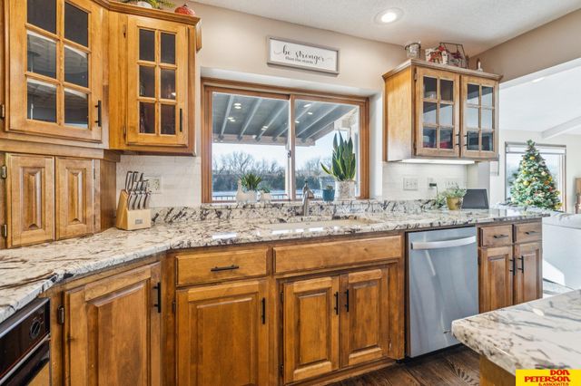 5244 Ventura Drive, Fremont, NE 68025