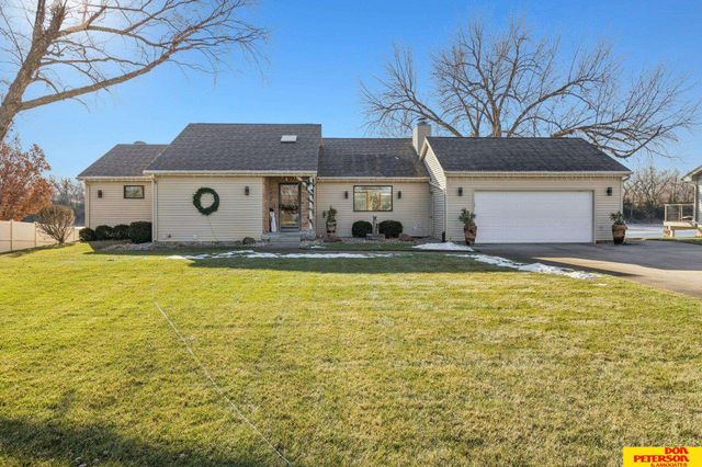 5244 Ventura Drive, Fremont, NE 68025