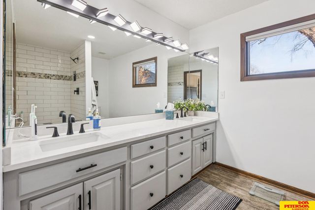 5244 Ventura Drive, Fremont, NE 68025