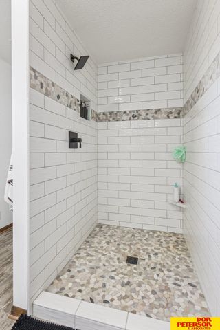 5244 Ventura Drive, Fremont, NE 68025