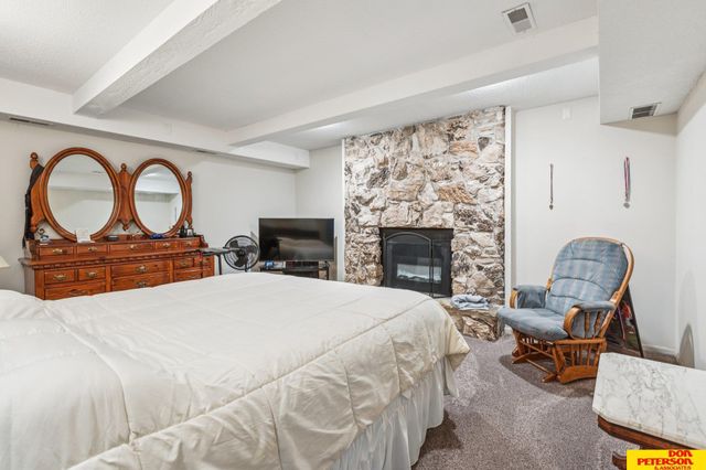 5244 Ventura Drive, Fremont, NE 68025