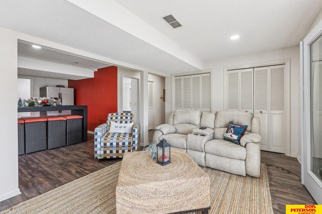 5244 Ventura Drive, Fremont, NE 68025