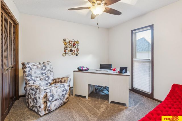 5244 Ventura Drive, Fremont, NE 68025