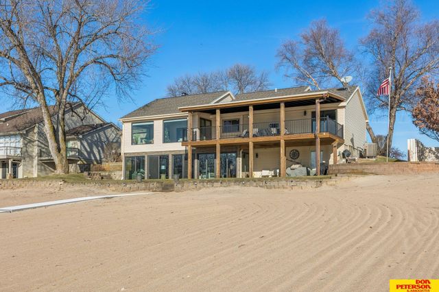 5244 Ventura Drive, Fremont, NE 68025
