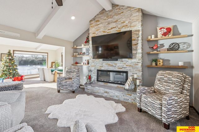 5244 Ventura Drive, Fremont, NE 68025