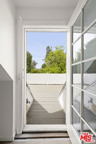 4309 Gentry Avenue, Studio City, CA 91604