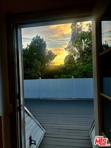 4309 Gentry Avenue, Studio City, CA 91604