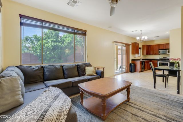 5077 N Fortune Teller Way, Tucson, AZ 85704